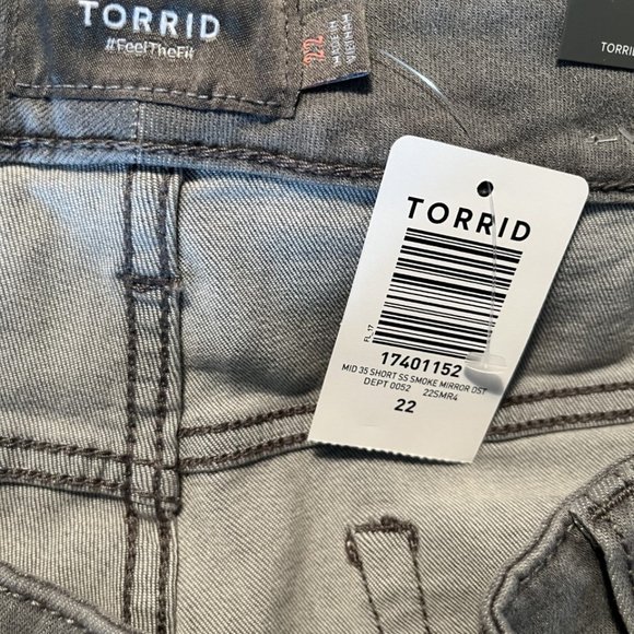 New Torrid Shortie Shorts Denim Jean size 22 Gray Distressed - Picture 5 of 5
